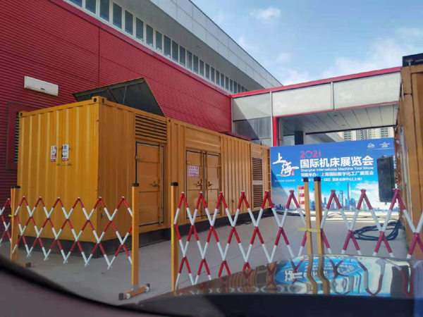聊城发电车出租-发电机无电压或电压太低怎么办？